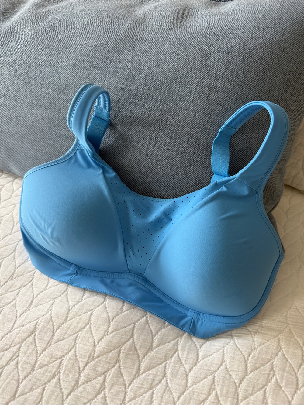 Lululemon Wireless Sports Bra 32DD